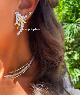 MAGICAL LEAF EARRING