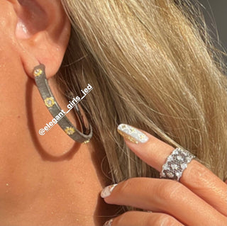 THE LUXURY BLACK LACE RING