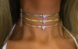 HEART SNAKE SKIN CHOKER