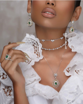 ROLL IN  SILVER CHOKER