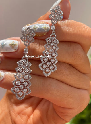 THE LUXURY SILVER DIAMOND DANTIL EARRING