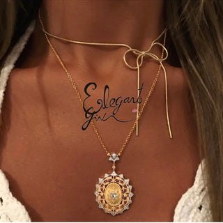 THE LUXURY GOLD ARCH NECKLACE