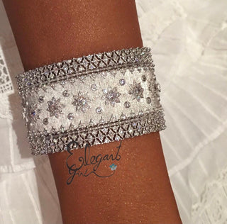 THE LUXURY SILVER DIAMOND BANGEL