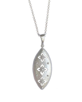 THE LUXURY UNIQUE SILVER NECKLACE