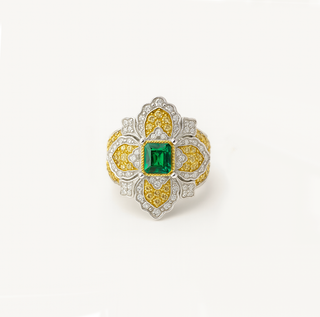 THE LUXURY REGAL EMERALD RING