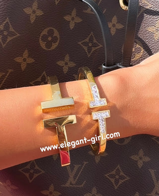 GOLD SQUARE T BRACELET