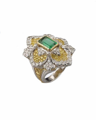 THE LUXURY GREEN EMERALD  RING