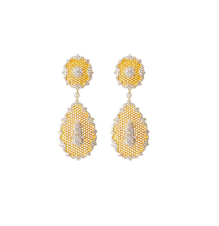 THE LUXURY LACE GOLD EARRING